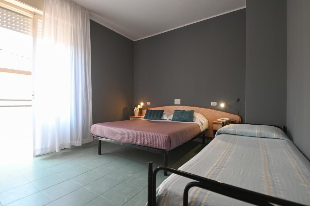 Hotel Montebello Riccione Zewnętrze zdjęcie