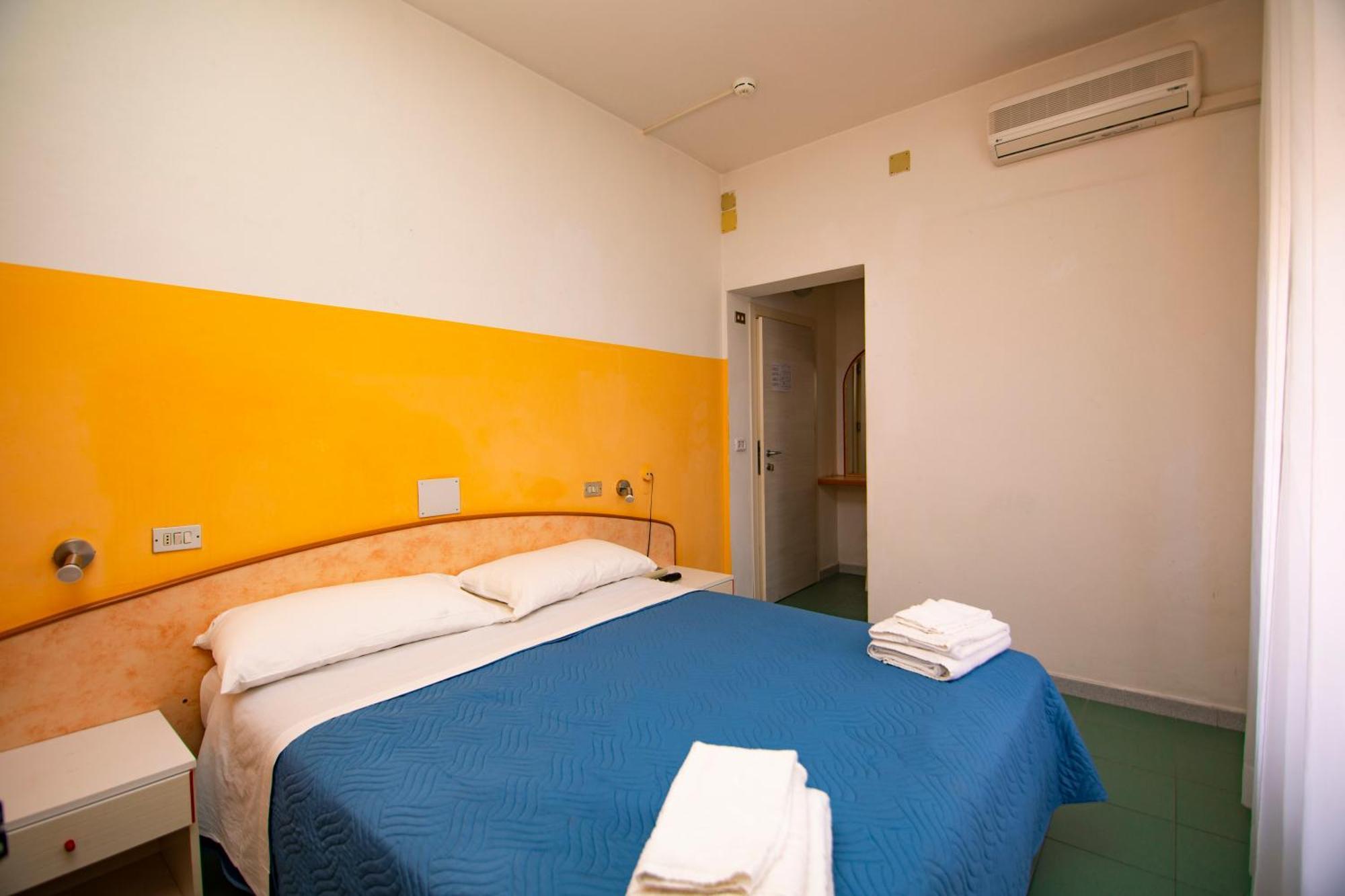 Hotel Montebello Riccione Zewnętrze zdjęcie