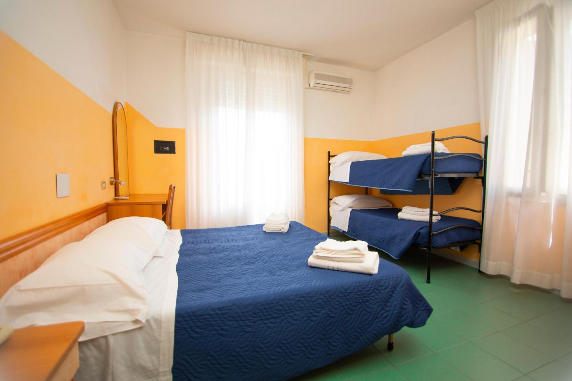 Hotel Montebello Riccione Zewnętrze zdjęcie
