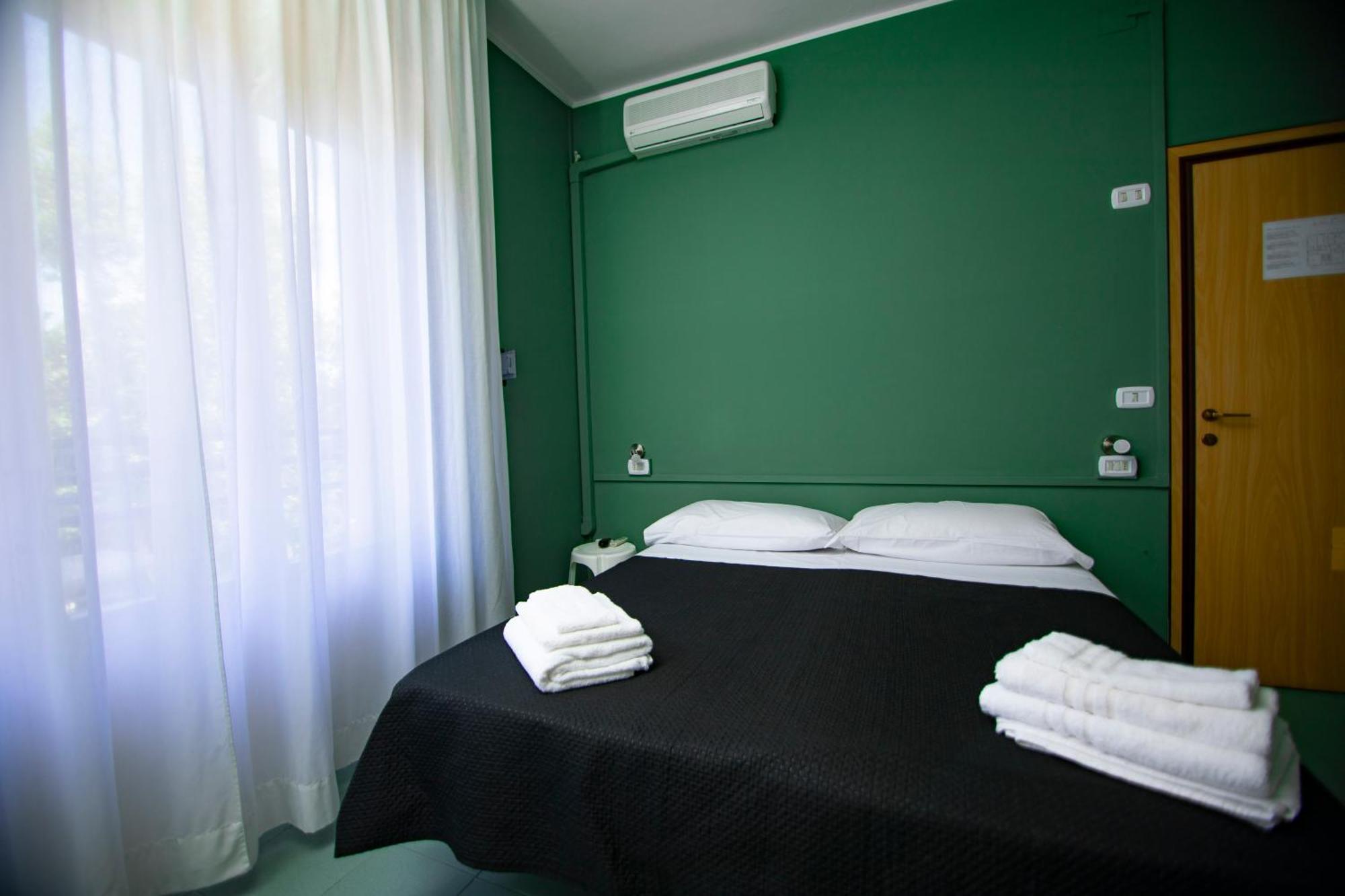 Hotel Montebello Riccione Zewnętrze zdjęcie