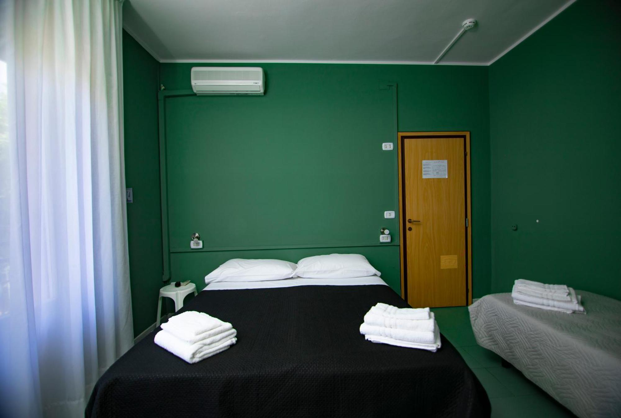 Hotel Montebello Riccione Zewnętrze zdjęcie
