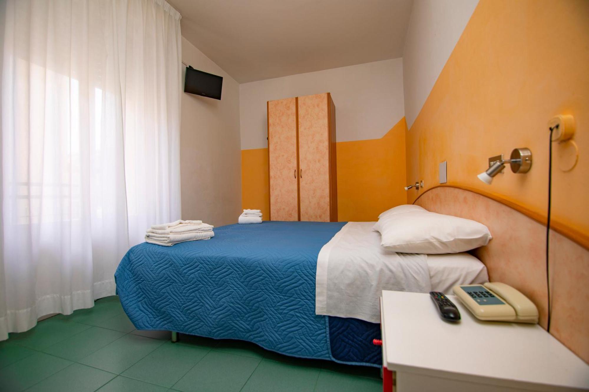 Hotel Montebello Riccione Zewnętrze zdjęcie