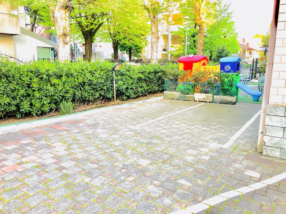 Hotel Montebello Riccione Zewnętrze zdjęcie