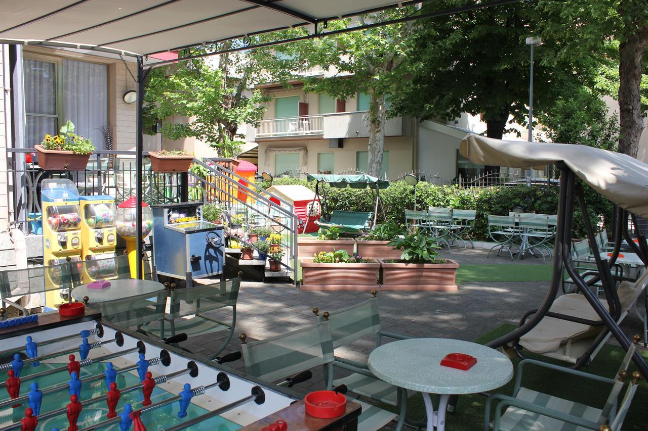 Hotel Montebello Riccione Zewnętrze zdjęcie