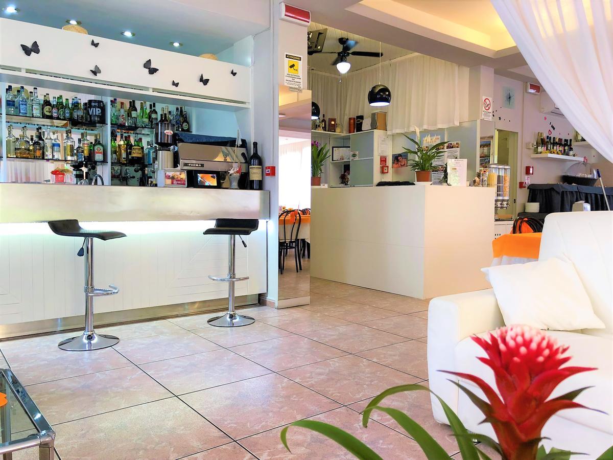 Hotel Montebello Riccione Zewnętrze zdjęcie
