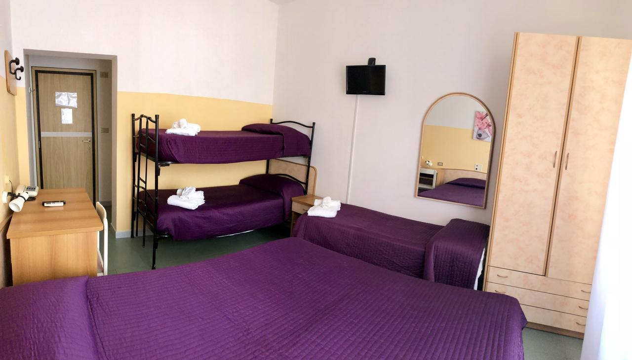 Hotel Montebello Riccione Zewnętrze zdjęcie