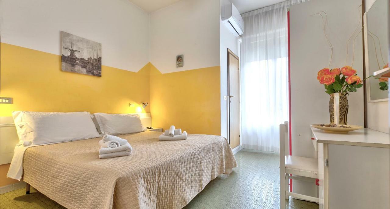 Hotel Montebello Riccione Zewnętrze zdjęcie
