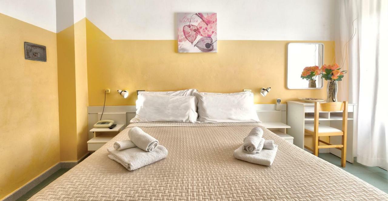 Hotel Montebello Riccione Zewnętrze zdjęcie