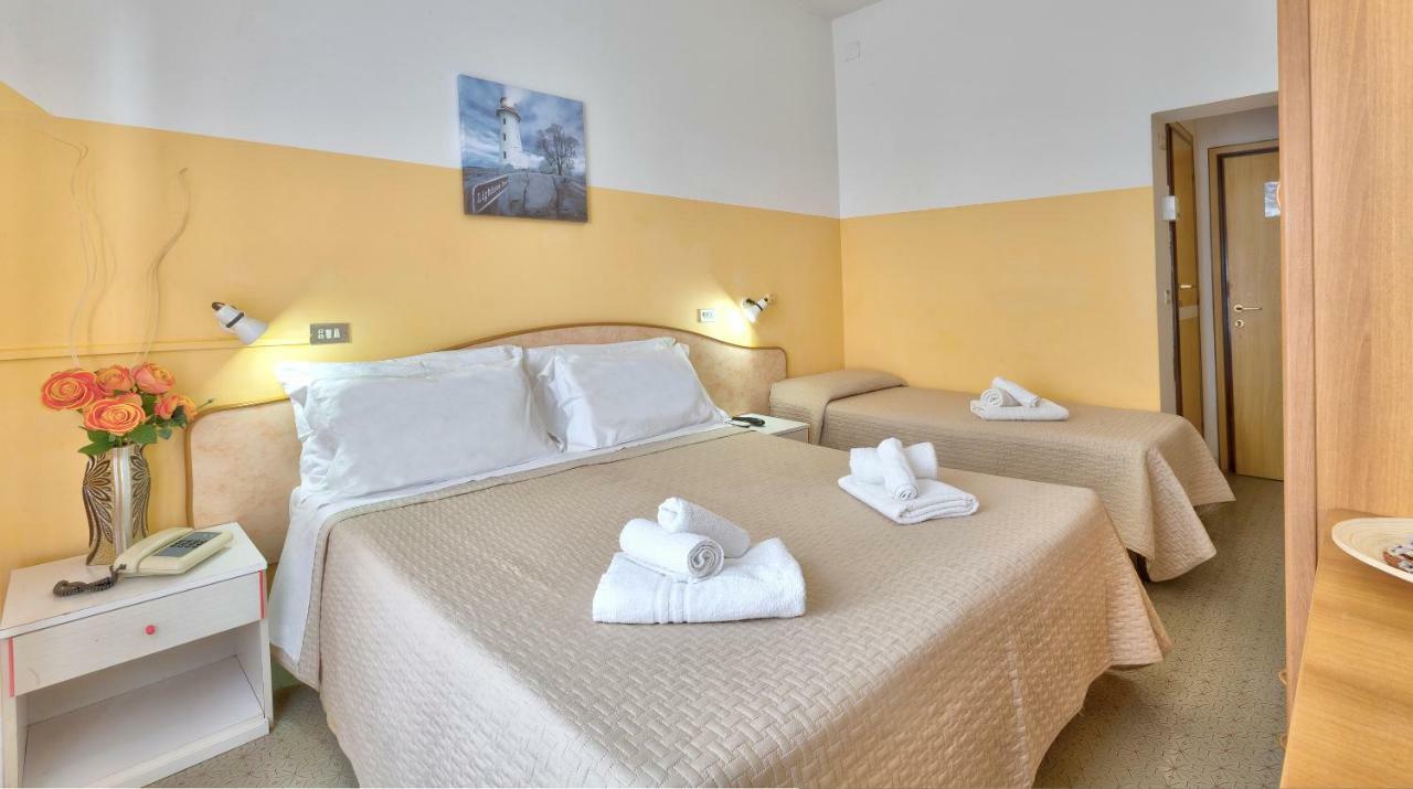 Hotel Montebello Riccione Zewnętrze zdjęcie