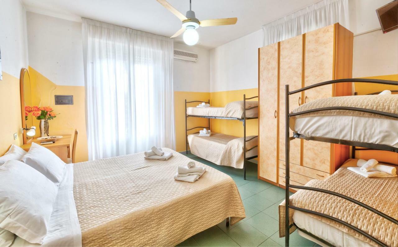 Hotel Montebello Riccione Zewnętrze zdjęcie